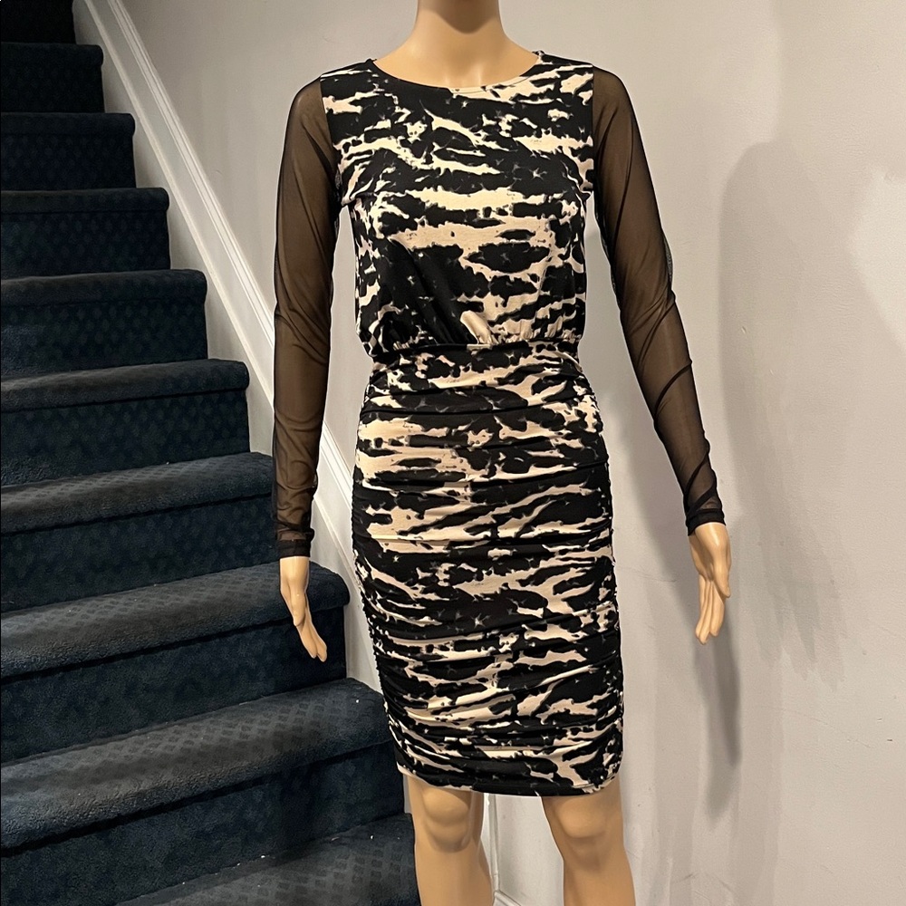 Elegant Black and Cream Midi Dress